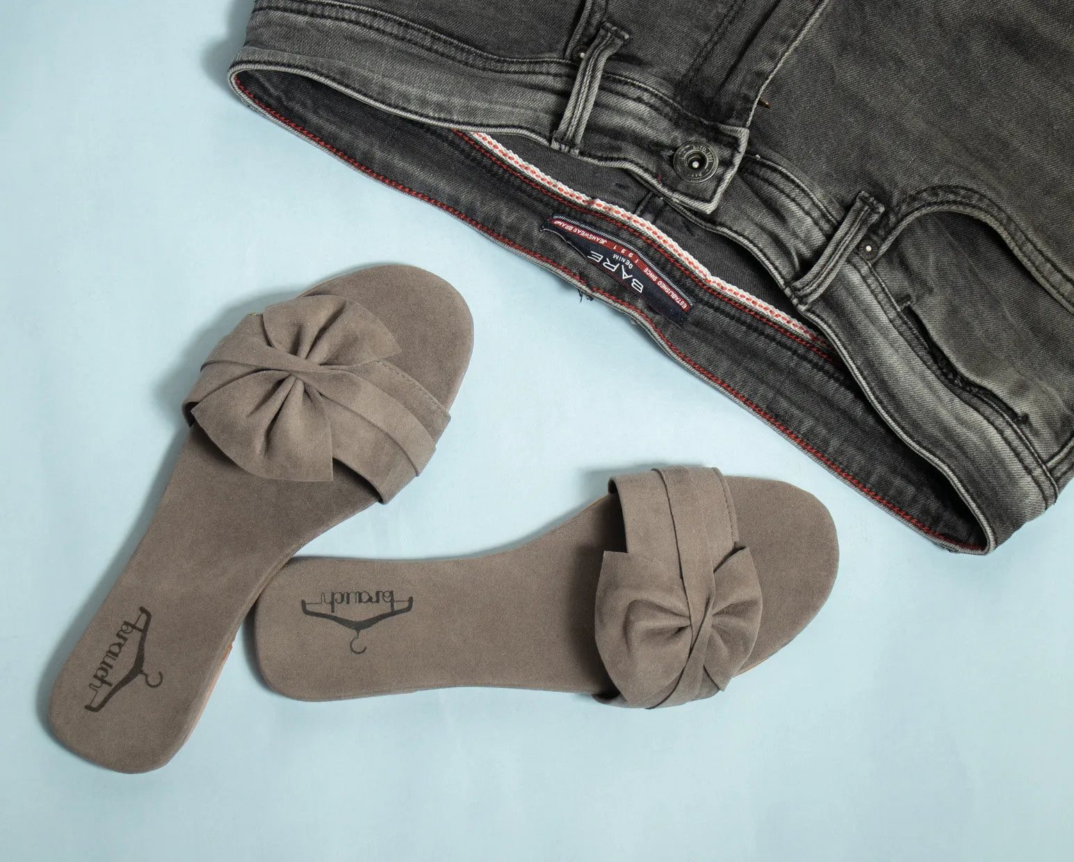 Brauch Women's Grey Suede Bow Flats/Slippers