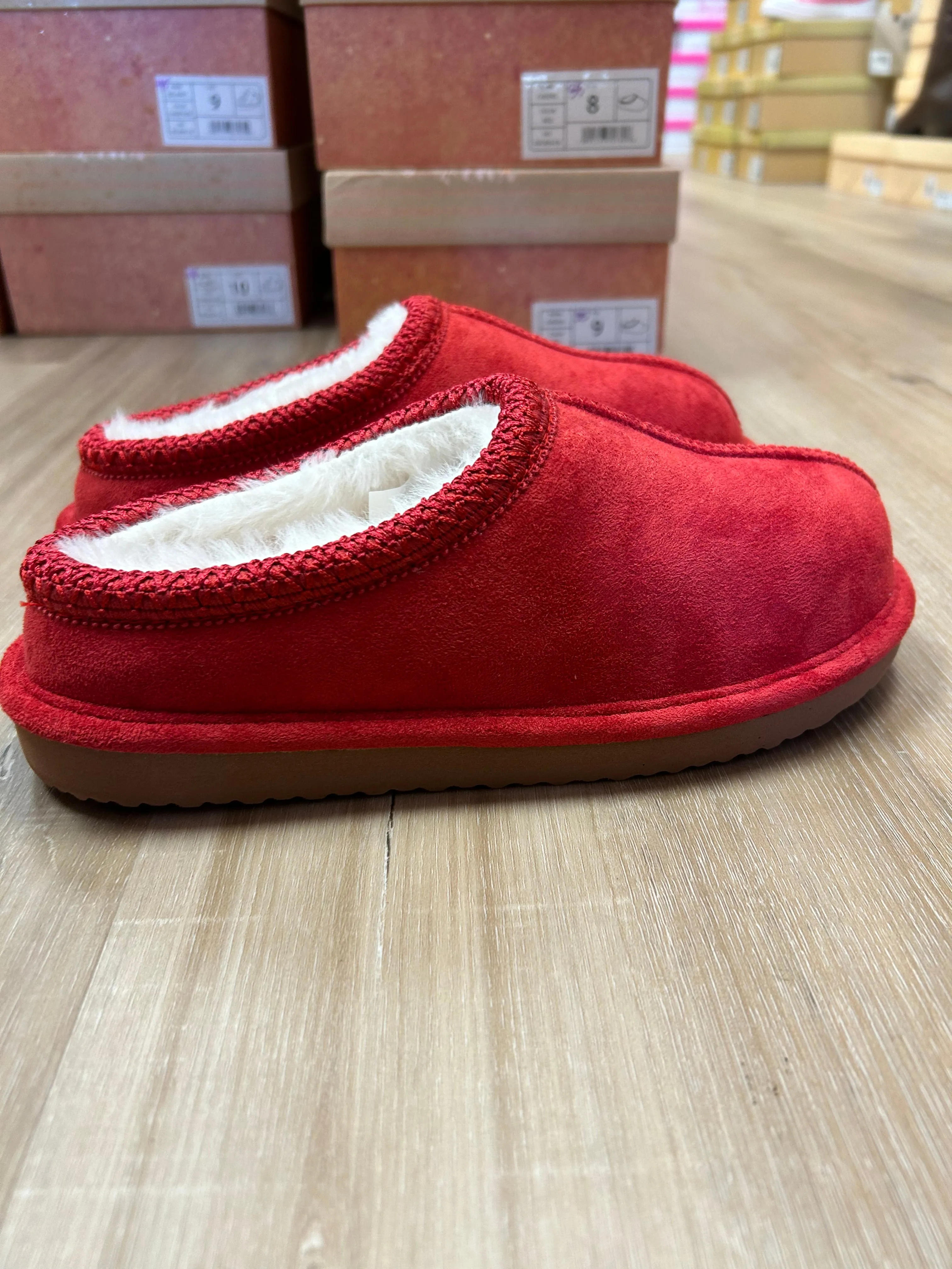 CHEERS SLIPPERS