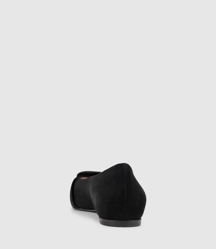 DESTRAFLAT Pointed Ballet with Buckle in Black Suede