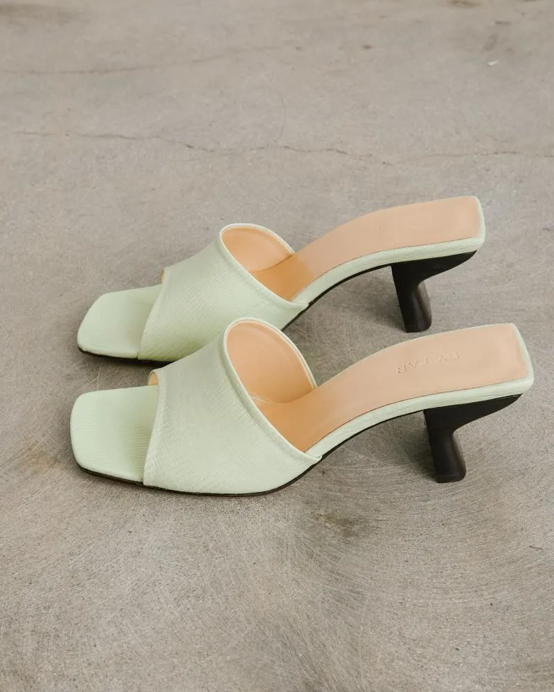 Lizard Embossed Leather Shoe in Sage Green