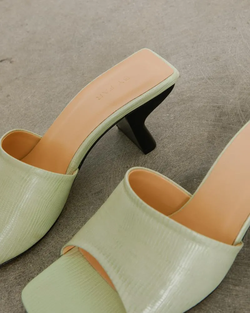 Lizard Embossed Leather Shoe in Sage Green