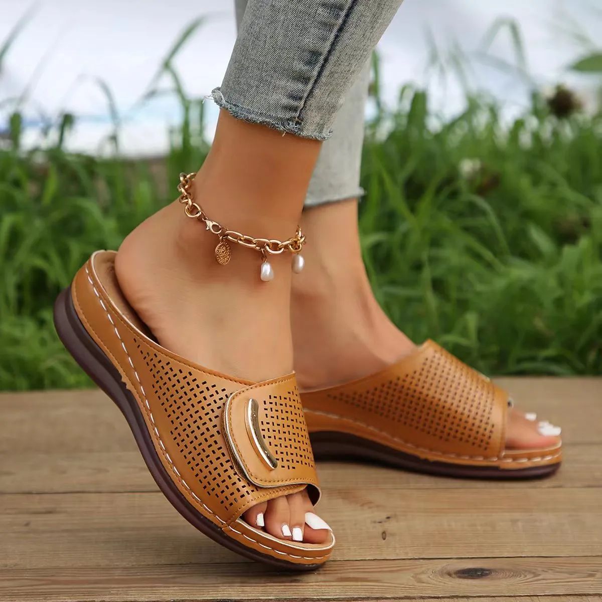 Orthopaedic beach sandals