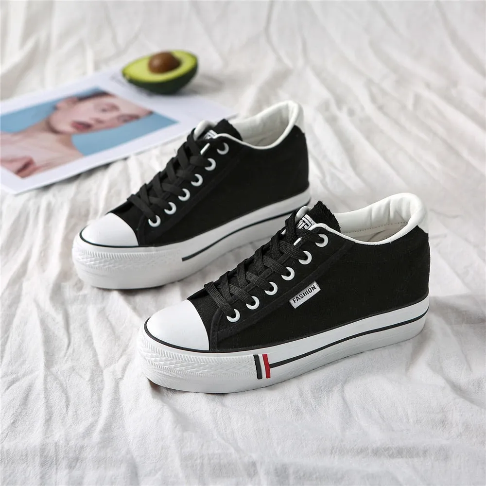 SIMPLEXEVER Skate Shoes