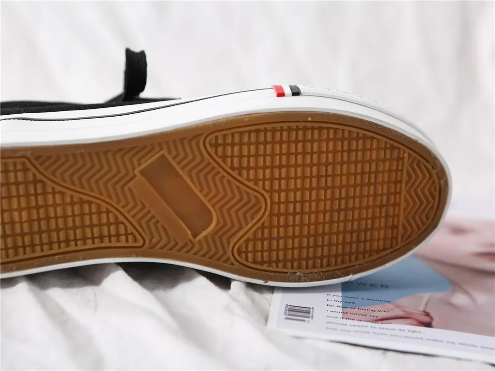SIMPLEXEVER Skate Shoes
