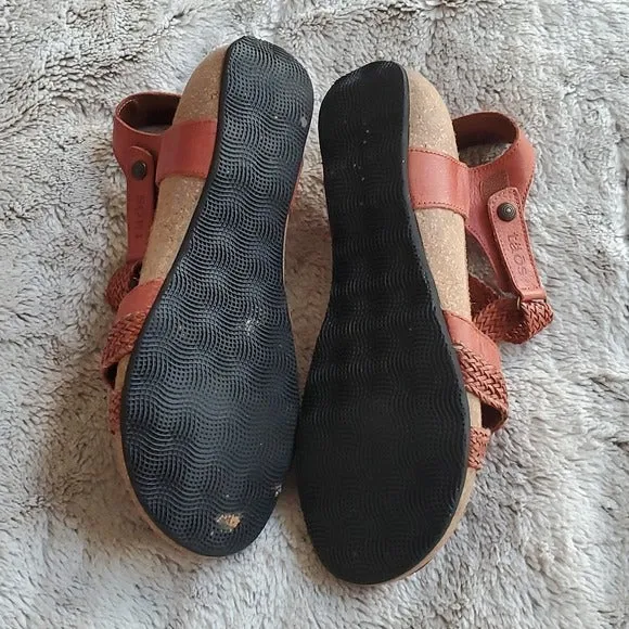 Taos Footwear Trulie Reddish Brown Leather Strapey Small Wedge Sandal Size 10.5