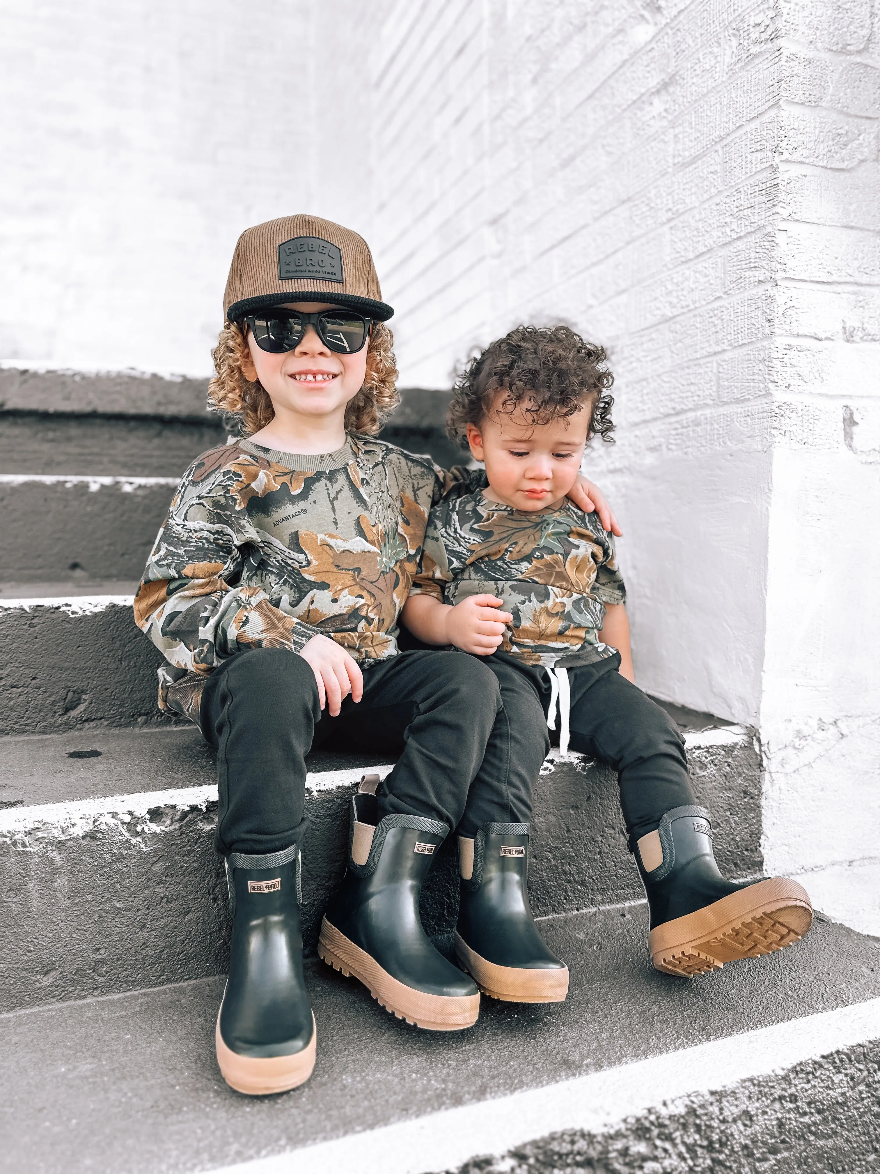 The Core-Classic Midi Boot in Black / Taupe