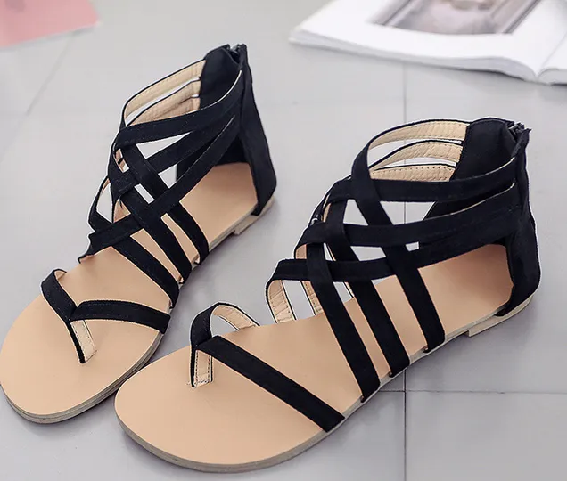 Women’s Criss Cross Flat Roman Sandals with Closed Heel